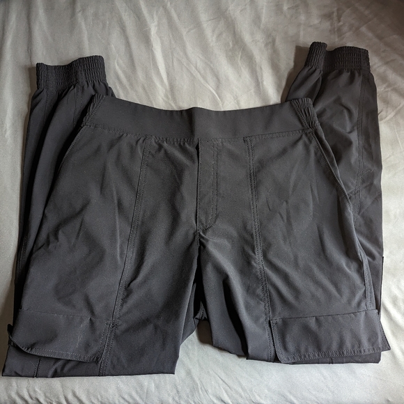 Athleta Chelsea Utility Jogger Pants | Size 6 - Picture 3 of 10